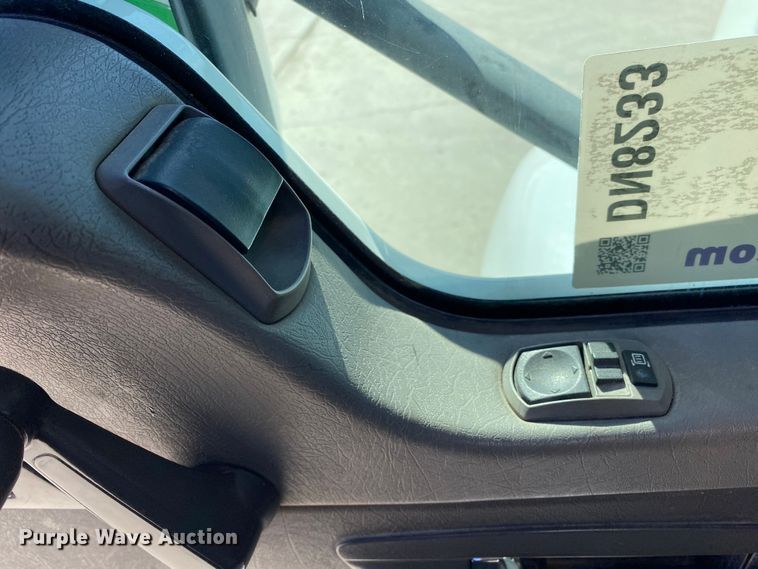 image for item DN8233 2014 Kenworth T370  fuel truck