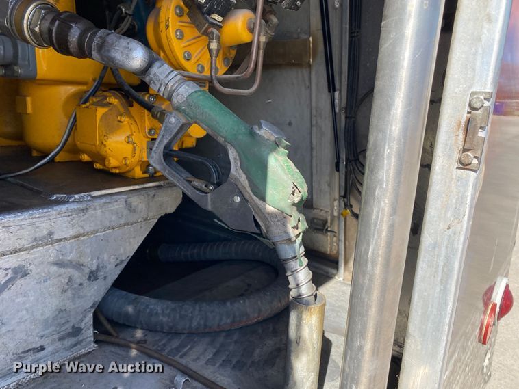 image for item DN8233 2014 Kenworth T370  fuel truck