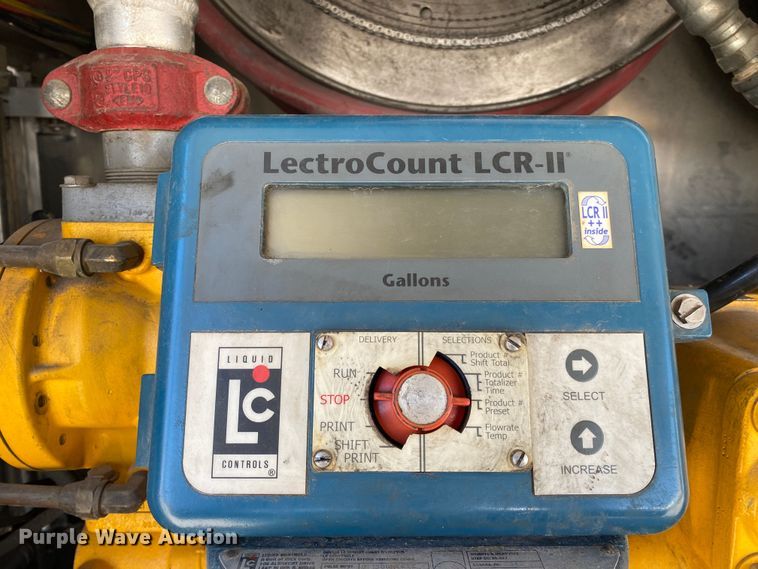 image for item DN8233 2014 Kenworth T370  fuel truck