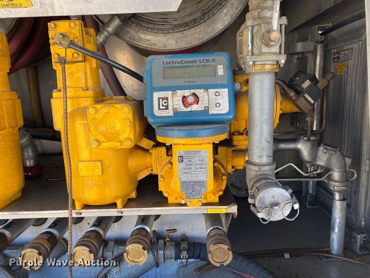 image for item DN8233 2014 Kenworth T370  fuel truck