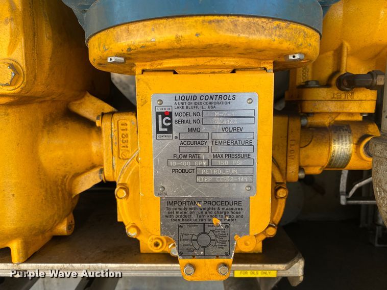 image for item DN8233 2014 Kenworth T370  fuel truck