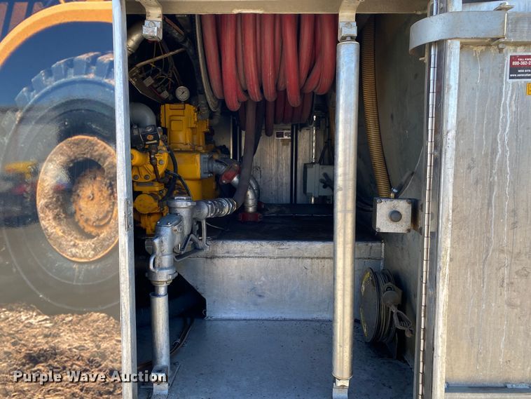 image for item DN8233 2014 Kenworth T370  fuel truck