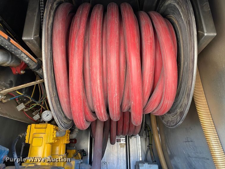 image for item DN8233 2014 Kenworth T370  fuel truck