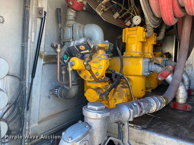 image for item DN8233 2014 Kenworth T370  fuel truck