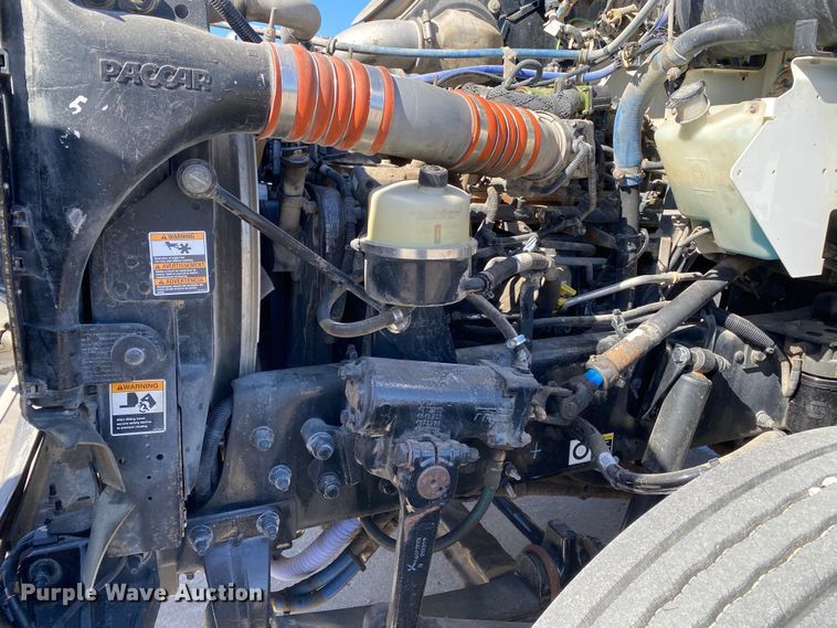 image for item DN8233 2014 Kenworth T370  fuel truck