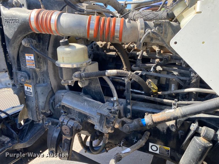 image for item DN8233 2014 Kenworth T370  fuel truck