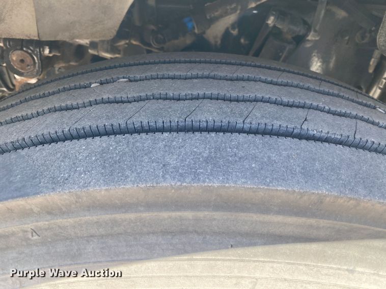 image for item DN8233 2014 Kenworth T370  fuel truck