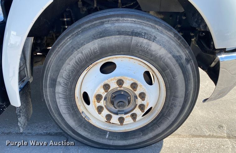 image for item DN8233 2014 Kenworth T370  fuel truck