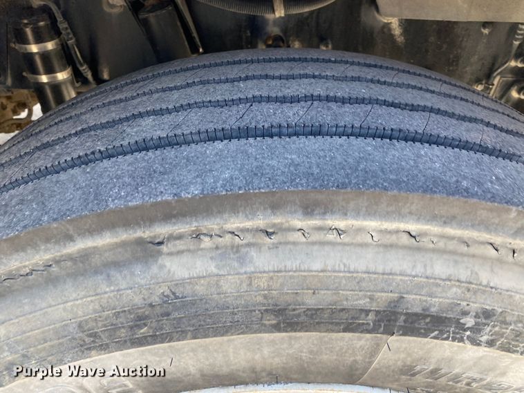 image for item DN8233 2014 Kenworth T370  fuel truck