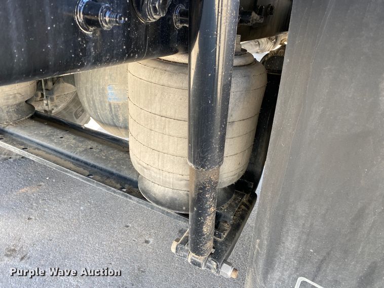 image for item DN8233 2014 Kenworth T370  fuel truck