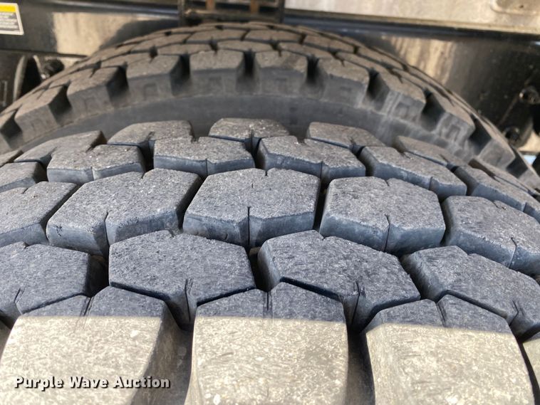 image for item DN8233 2014 Kenworth T370  fuel truck