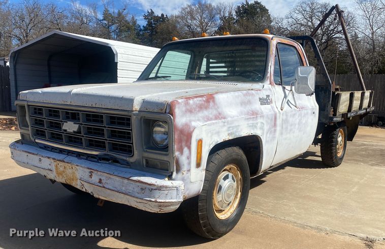 image for item DN8242 1979 Chevrolet Custom Deluxe 30  winch truck