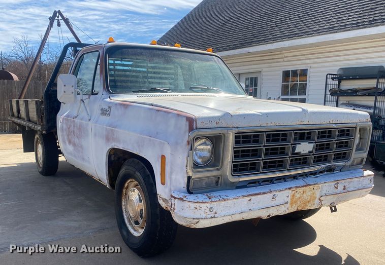 image for item DN8242 1979 Chevrolet Custom Deluxe 30  winch truck