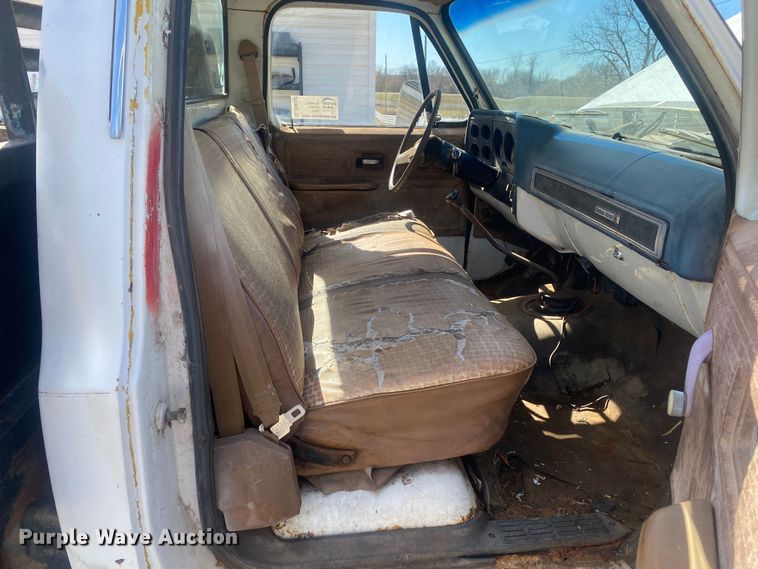 image for item DN8242 1979 Chevrolet Custom Deluxe 30  winch truck