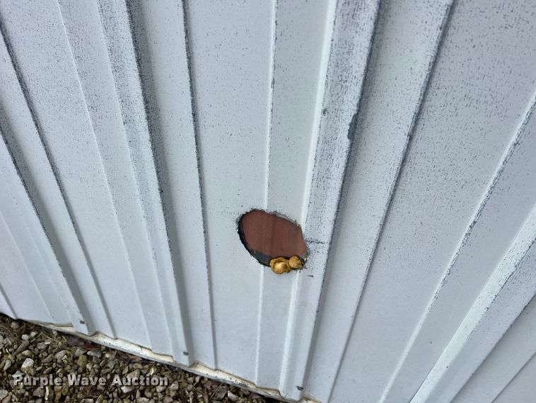 image for item DO2174 Metal building