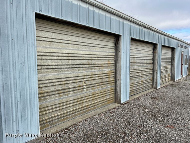 image for item DO2174 Metal building