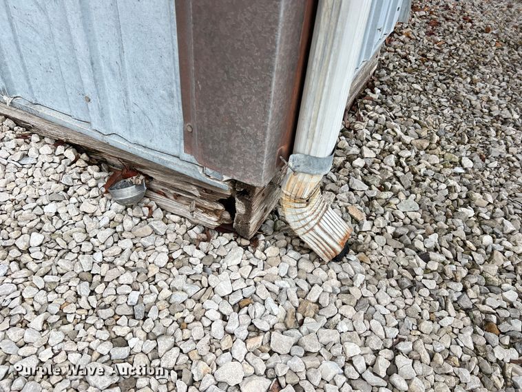 image for item DO2174 Metal building