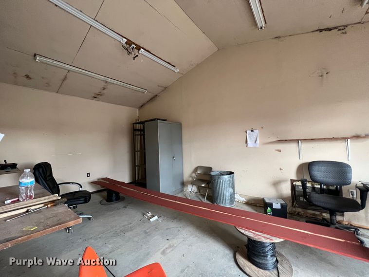 image for item DO2174 Metal building