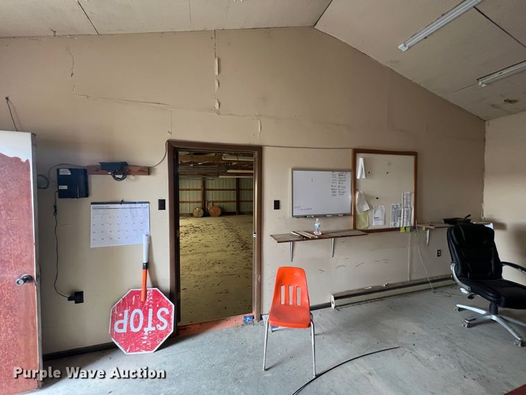 image for item DO2174 Metal building