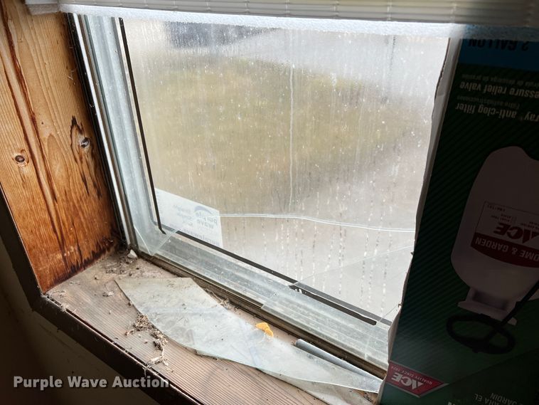 image for item DO2174 Metal building