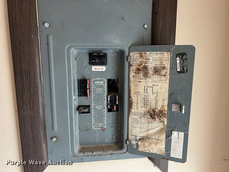 image for item DO2174 Metal building