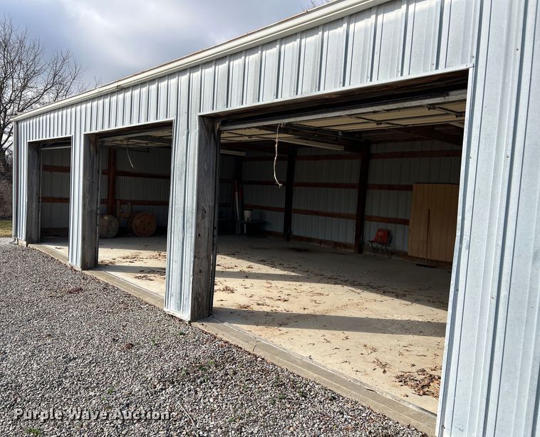 image for item DO2174 Metal building