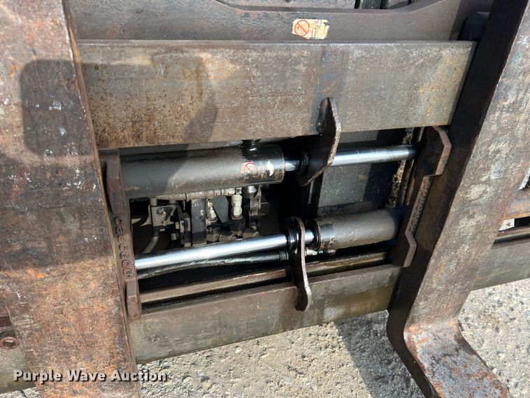 image for item DO2182 Toyota 7FGU30  forklift