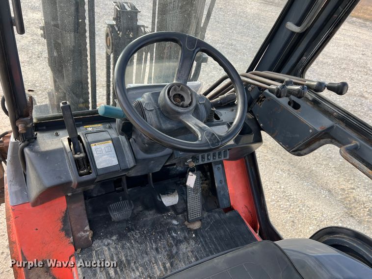 image for item DO2182 Toyota 7FGU30  forklift
