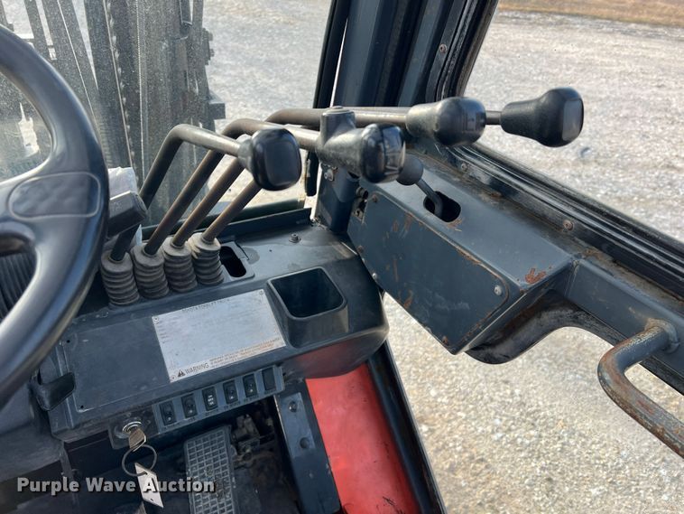 image for item DO2182 Toyota 7FGU30  forklift