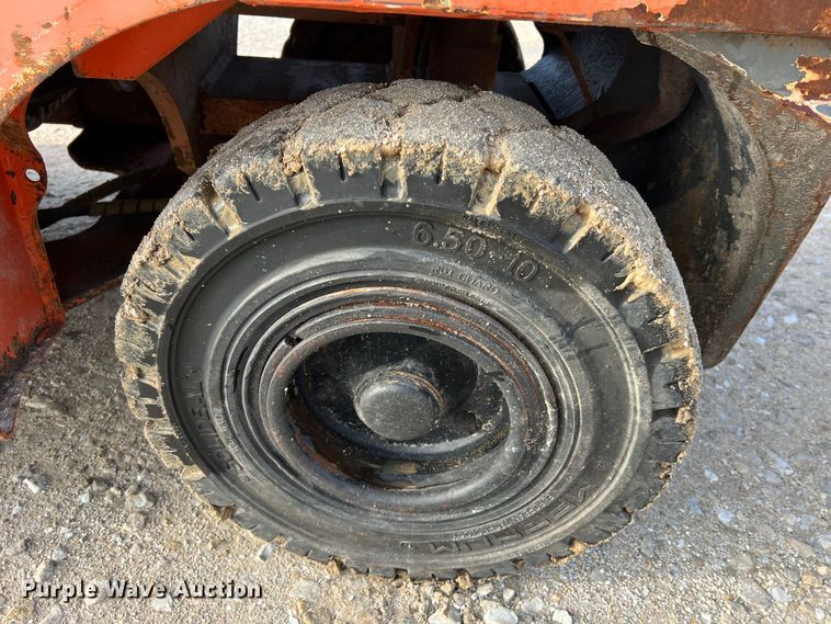 image for item DO2182 Toyota 7FGU30  forklift