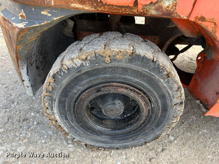 image for item DO2182 Toyota 7FGU30  forklift