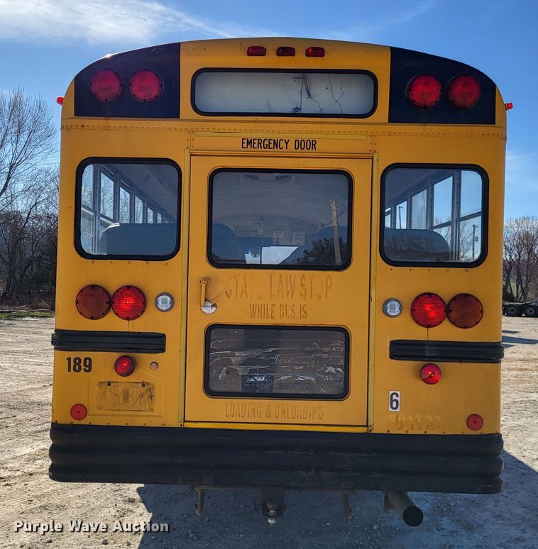 image for item DO3588 2003 International CE  school bus