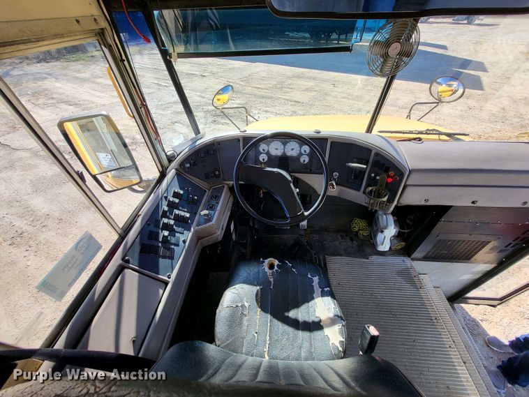 image for item DO3588 2003 International CE  school bus