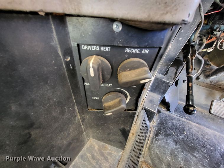 image for item DO3588 2003 International CE  school bus