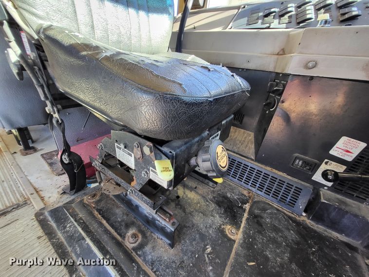 image for item DO3588 2003 International CE  school bus