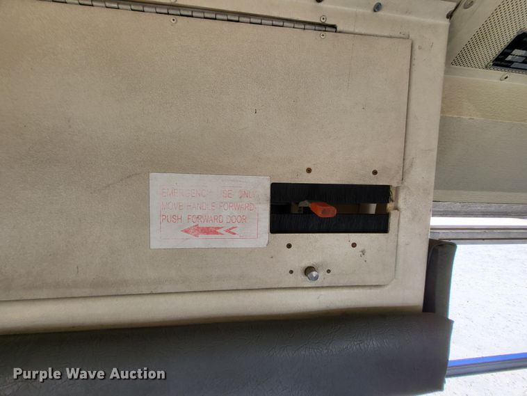 image for item DO3588 2003 International CE  school bus