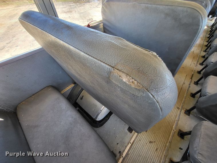 image for item DO3588 2003 International CE  school bus