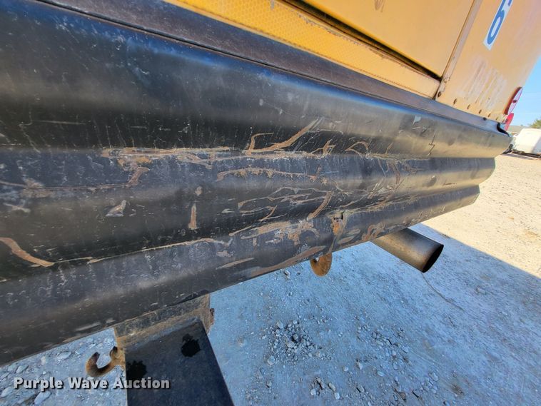 image for item DO3588 2003 International CE  school bus