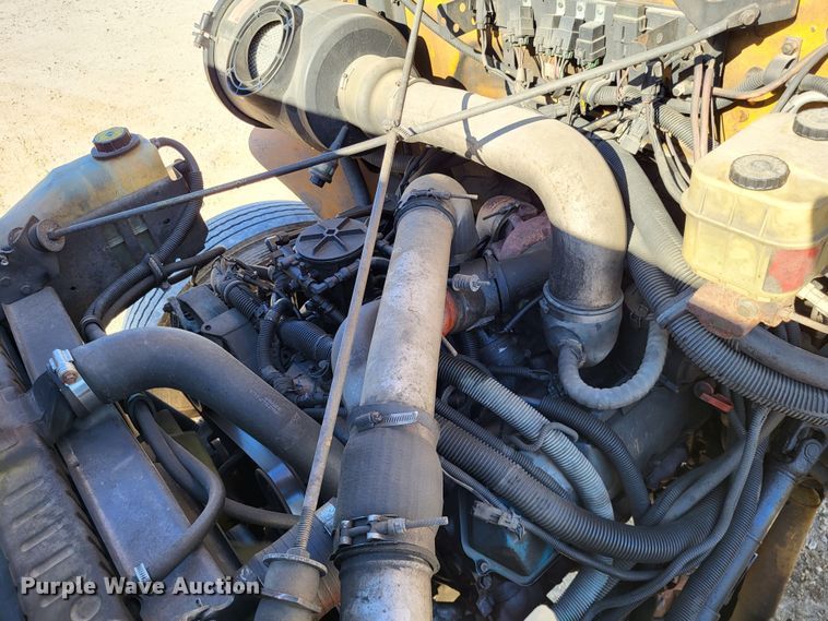 image for item DO3588 2003 International CE  school bus