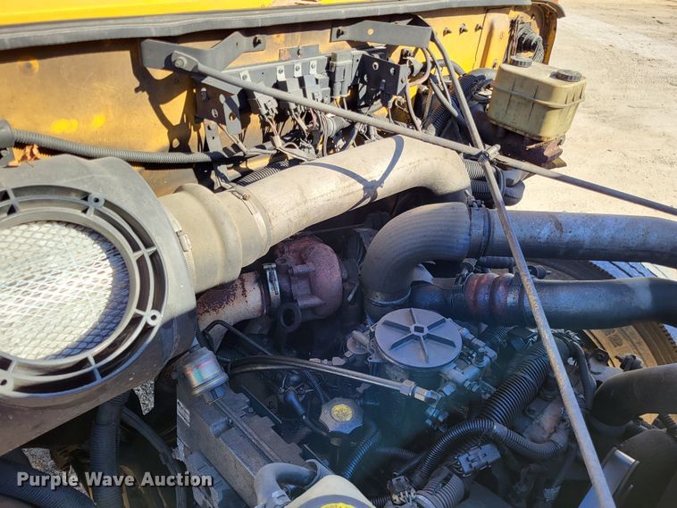 image for item DO3588 2003 International CE  school bus