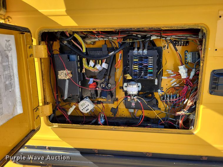 image for item DO3588 2003 International CE  school bus