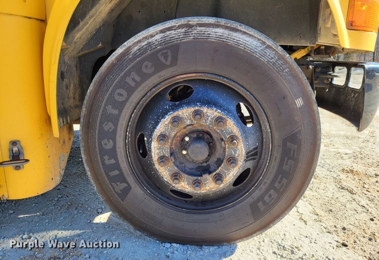 image for item DO3588 2003 International CE  school bus