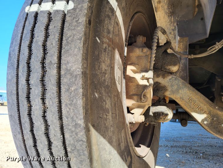 image for item DO3588 2003 International CE  school bus