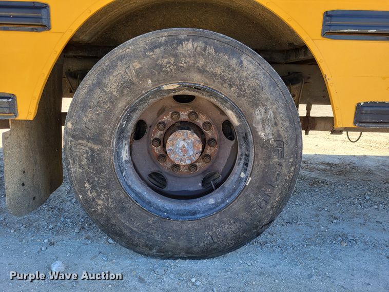 image for item DO3588 2003 International CE  school bus