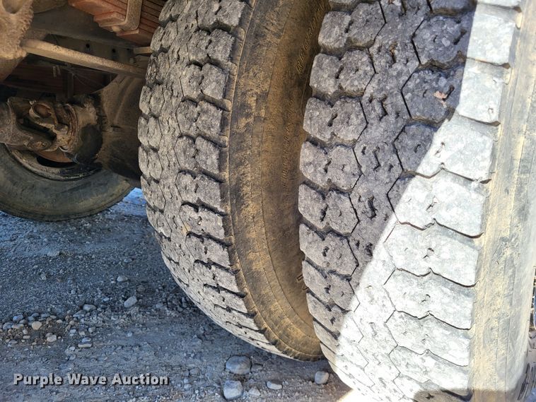 image for item DO3588 2003 International CE  school bus