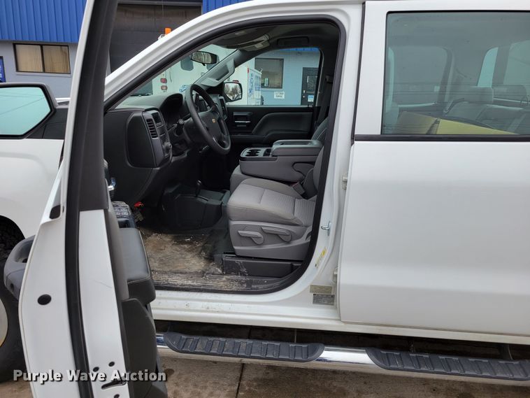 image for item DO4174 2014  Chevrolet Silverado 1500  Crew Cab pickup truck