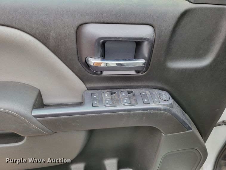 image for item DO4174 2014  Chevrolet Silverado 1500  Crew Cab pickup truck