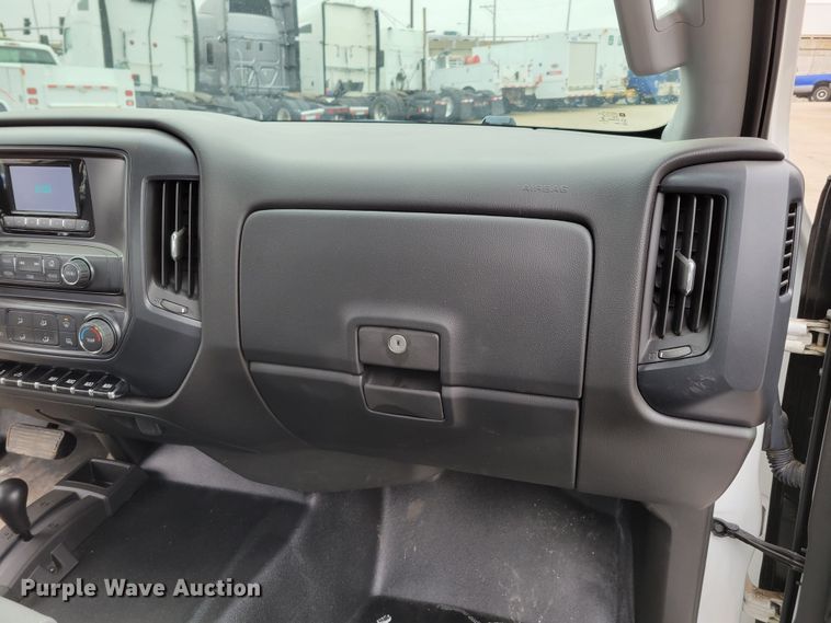 image for item DO4174 2014  Chevrolet Silverado 1500  Crew Cab pickup truck