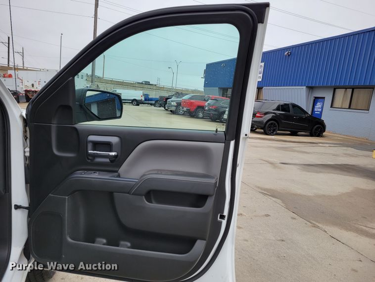 image for item DO4174 2014  Chevrolet Silverado 1500  Crew Cab pickup truck