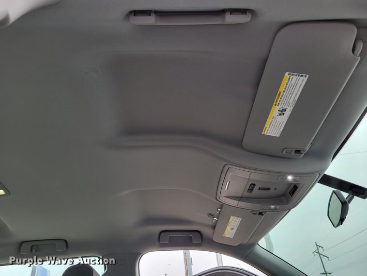 image for item DO4174 2014  Chevrolet Silverado 1500  Crew Cab pickup truck